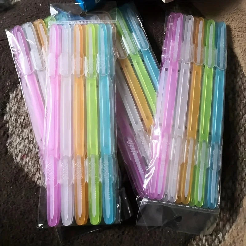 20pcs Multi-Color Plastic Loose-Leaf Binder Clips with 2-Hole Loose-Leaf Fasteners Suitable for Office and School Organization